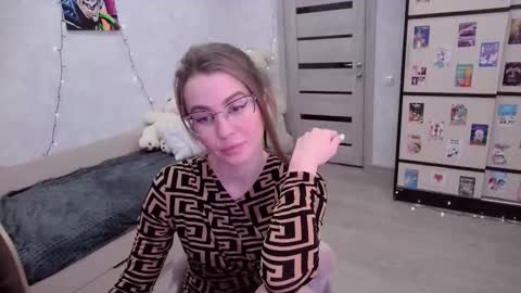 ameliacassel online show from October 31, 6:19 pm