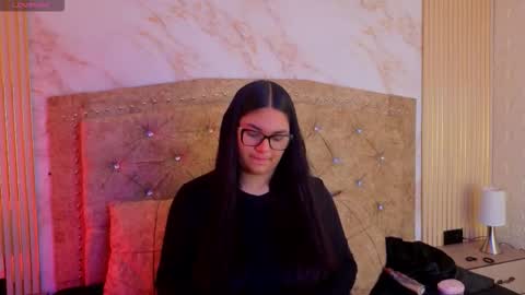 AMELIA CASTELL  online show from March 19, 11:48 am