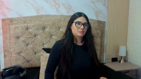 AMELIA CASTELL  online show from March 22, 3:16 pm