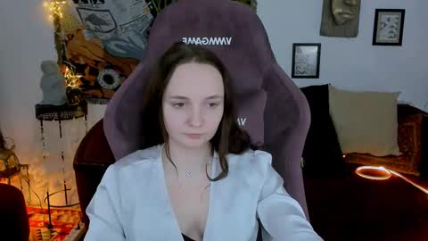 Amelia online show from February 9, 8:32 am