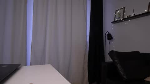 Amelia   online show from March 12, 3:38 pm