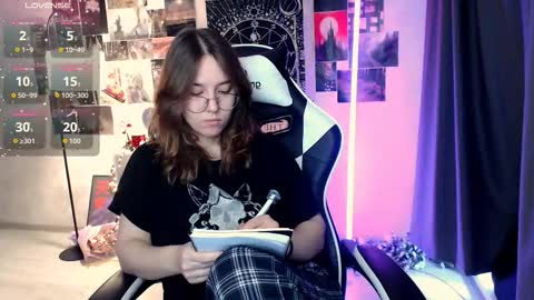 Amelia online show from October 9, 8:42 am