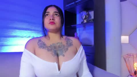 ameliavael online show from April 26, 2:42 am