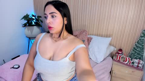 Amelie online show from December 20, 4:36 pm