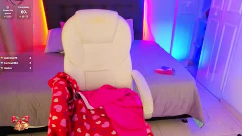 Amelie  online show from December 19, 9:32 pm