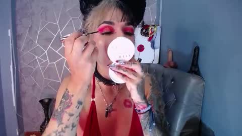 AMELIEROUS .. see you tomorrow  kisses online show from October 1, 2:54 am