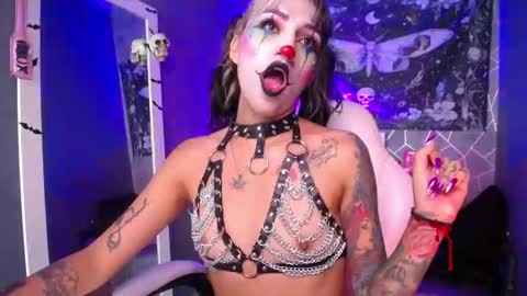 AMELIEROUS .. see you tomorrow  kisses online show from March 21, 6:08 am