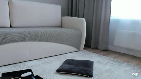 Amelina Love online show from April 5, 2:52 am