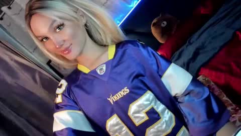 amelinckx online show from February 7, 7:27 pm