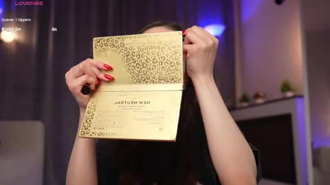 Amy  online show from April 4, 1:23 am