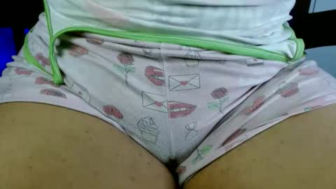 Mari online show from November 25, 1:10 pm