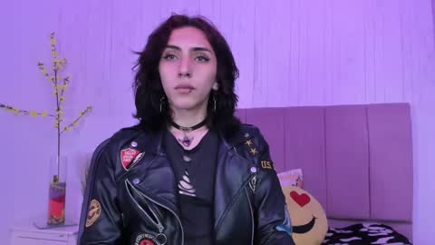 amethyst_01_ online show from December 6, 10:02 pm