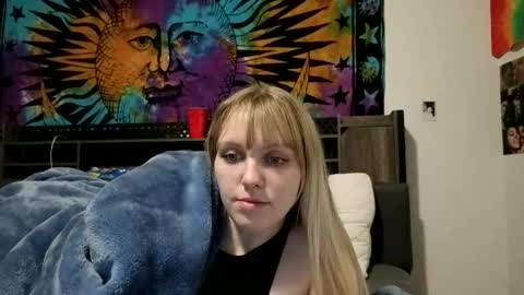 amethystmoon18 online show from March 6, 7:46 pm