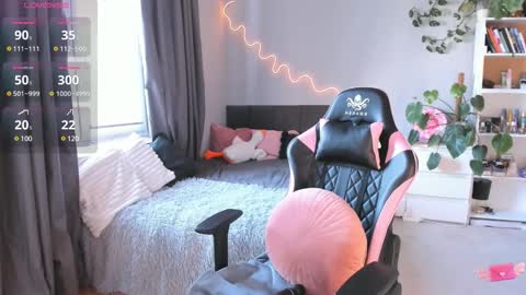 Snapshot of ami_amour_ chatting on March 4, 2:21 pm Hi-hi I am Kate welcome to my sexy room online show from March 4, 2:21 pm