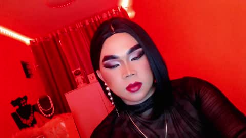 Snapshot of amiadoll chatting on March 3, 6:35 pm Queen Mireska online show from March 3, 6:35 pm