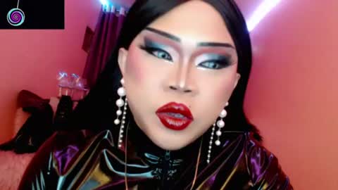 Queen Mireska online show from July 18, 1:46 pm