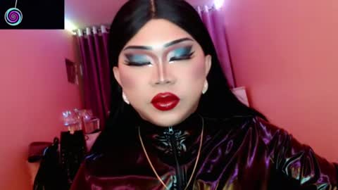 Queen Mireska online show from August 1, 2:40 pm