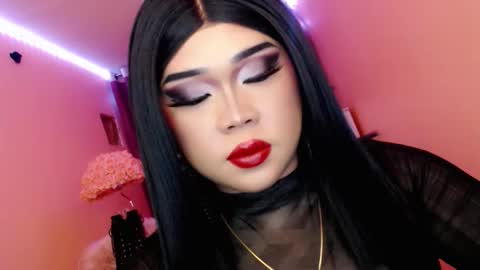 Snapshot of amiadoll chatting on September 12, 11:12 am Queen Mireska online show from September 12, 11:12 am