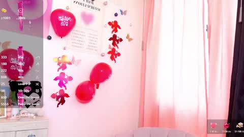 Snapshot of amicuper chatting on February 22, 4:40 pm Amy online show from February 22, 4:40 pm