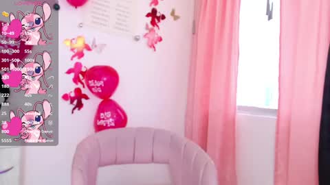 Snapshot of amicuper chatting on February 24, 7:41 pm Amy online show from February 24, 7:41 pm