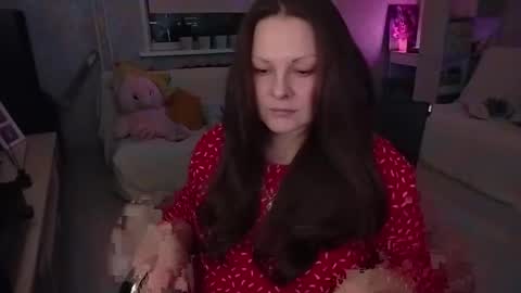 Mila online show from November 17, 9:28 pm