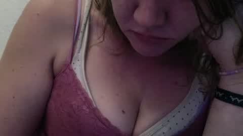 Snapshot of amileamariestar chatting on December 4, 4:37 am amileamariestar online show from December 4, 4:37 am