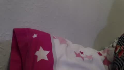 Snapshot of amileamariestar chatting on December 6, 7:37 am amileamariestar online show from December 6, 7:37 am