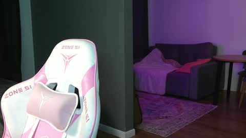 A online show from December 2, 8:13 am