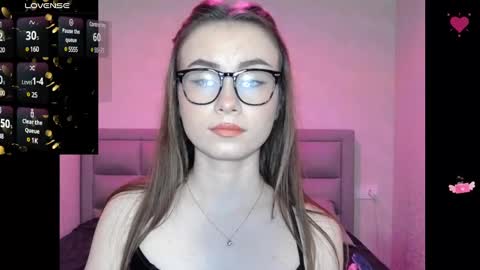 Snapshot of amina_lux chatting on January 16, 11:59 pm Amina online show from January 16, 11:59 pm