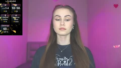 Snapshot of amina_lux chatting on January 29, 2:19 am Amina online show from January 29, 2:19 am