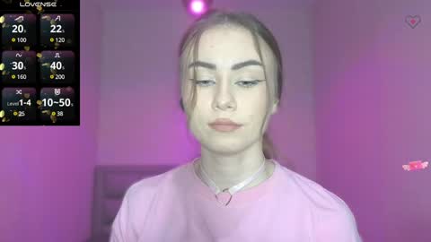 Snapshot of amina_lux chatting on January 27, 2:42 am Amina online show from January 27, 2:42 am