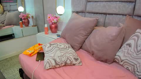 Amina online show from September 24, 7:59 am