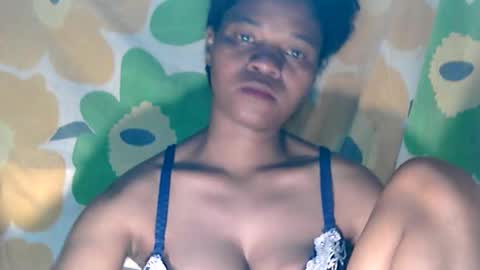 aminah01 online show from December 2, 8:23 am