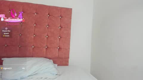Snapshot of amira_pearl chatting on September 9, 3:23 pm Amira online show from September 9, 3:23 pm