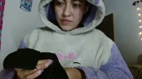 Snapshot of amitlu_ chatting on January 28, 1:18 am amitlu_ online show from January 28, 1:18 am