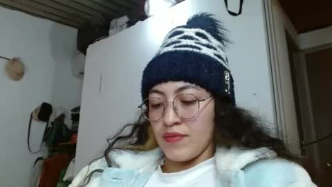 Snapshot of amitlu_ chatting on December 3, 5:06 pm amitlu_ online show from December 3, 5:06 pm