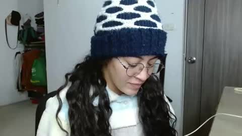Snapshot of amitlu_ chatting on December 3, 10:56 am amitlu_ online show from December 3, 10:56 am