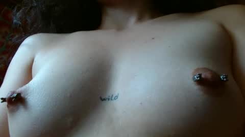 Snapshot of amitlu_ chatting on March 1, 7:48 pm amitlu_ online show from March 1, 7:48 pm
