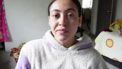 Snapshot of amitlu_ chatting on February 25, 7:49 pm amitlu_ online show from February 25, 7:49 pm