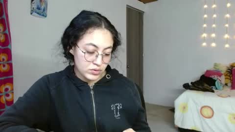 Snapshot of amitlu_ chatting on March 3, 10:52 pm amitlu_ online show from March 3, 10:52 pm