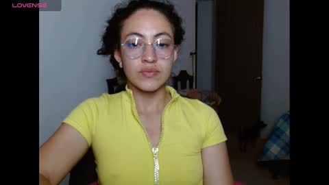 Snapshot of amitlu_ chatting on December 25, 12:05 am amitlu_ online show from December 25, 12:05 am