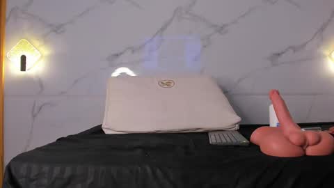 Snapshot of ammie_kova chatting on September 13, 10:12 pm Ammie kova online show from September 13, 10:12 pm