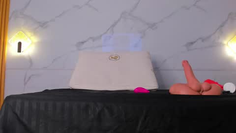 Snapshot of ammie_kova chatting on September 9, 7:03 pm Ammie kova online show from September 9, 7:03 pm