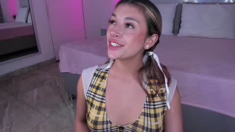 Snapshot of ammy_camm chatting on January 11, 7:06 am Ammy  online show from January 11, 7:06 am