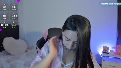 Snapshot of ammy_rodriguez_ chatting on September 13, 5:10 am Ammy online show from September 13, 5:10 am