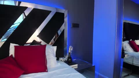 Ammy Jones online show from February 3, 8:35 pm