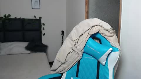 Amnesia online show from November 20, 1:10 pm