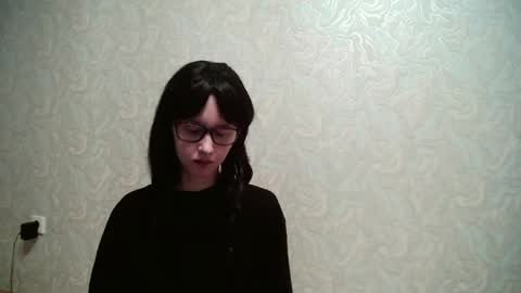 Amomira online show from May 6, 1:55 am