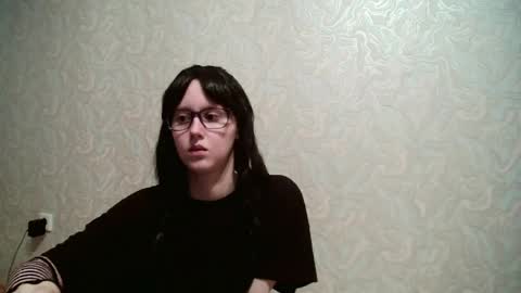 Amomira honeyx online show from August 5, 8:33 am