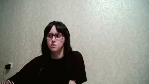 Amomira honeyx online show from August 4, 2:18 am